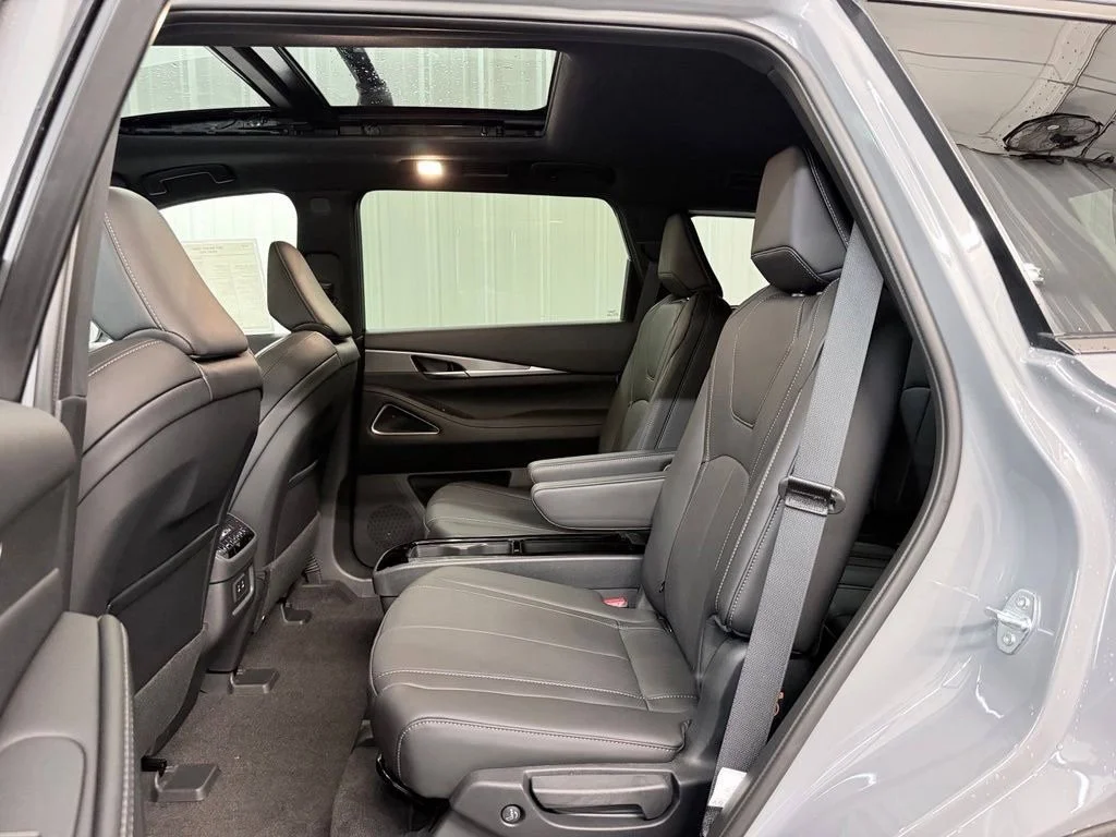 New 2027 HARBOR GRAY INFINITI Sport AWD image 39