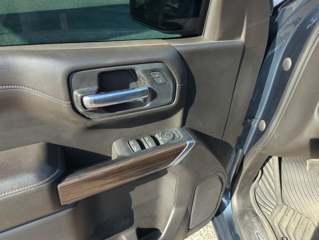 Used 2022 Gray Chevrolet LT image 19