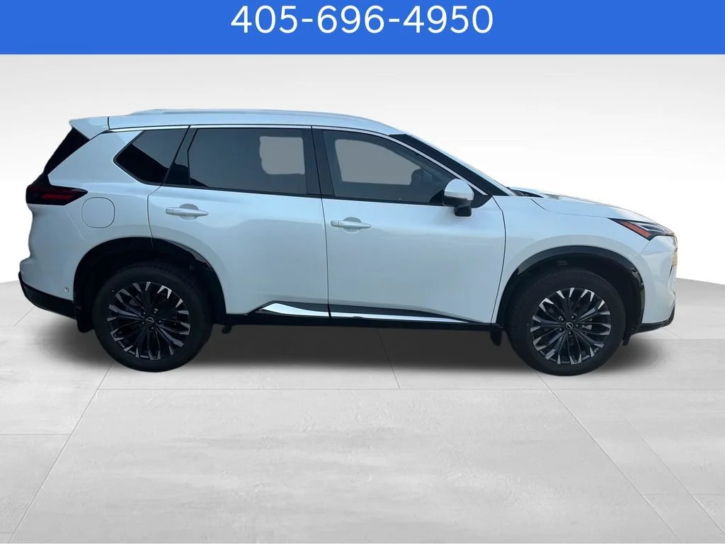 Pre-Owned 2024 Nissan Rogue Platinum