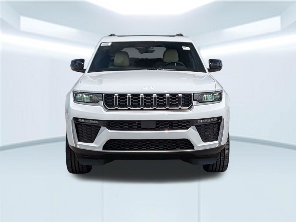 New 2026 Bright White Clear-Coat Exterior Paint Jeep Limited image 10