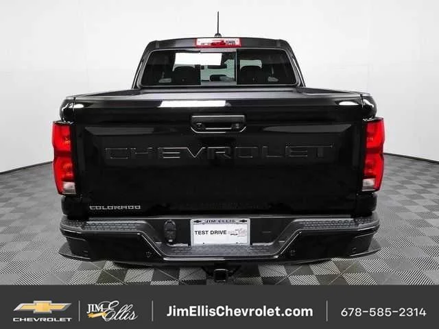 New 2026 Black Chevrolet Z71 image 30