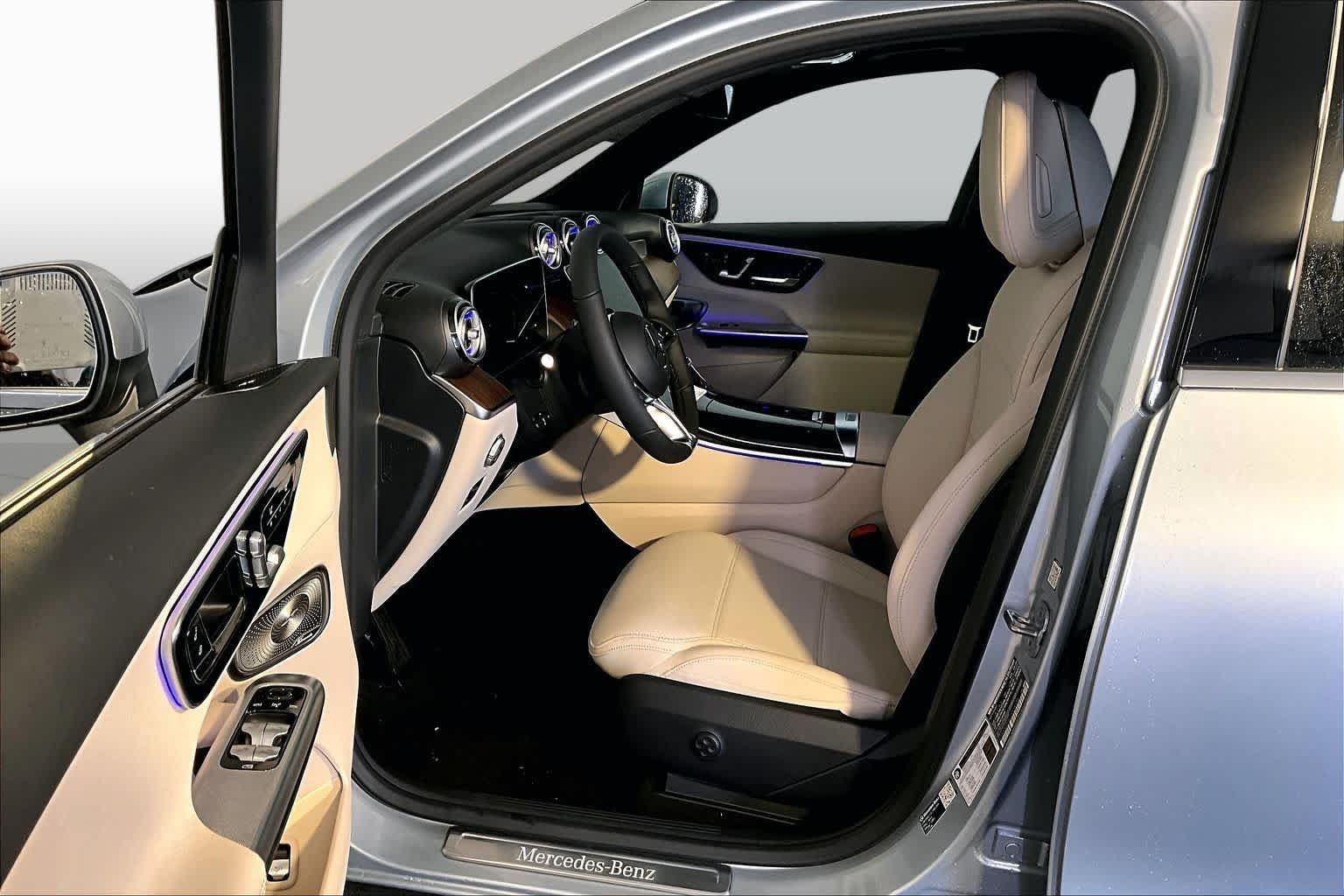 New 2026 Cirrus Silver Metallic Mercedes-Benz GLC 300 image 12