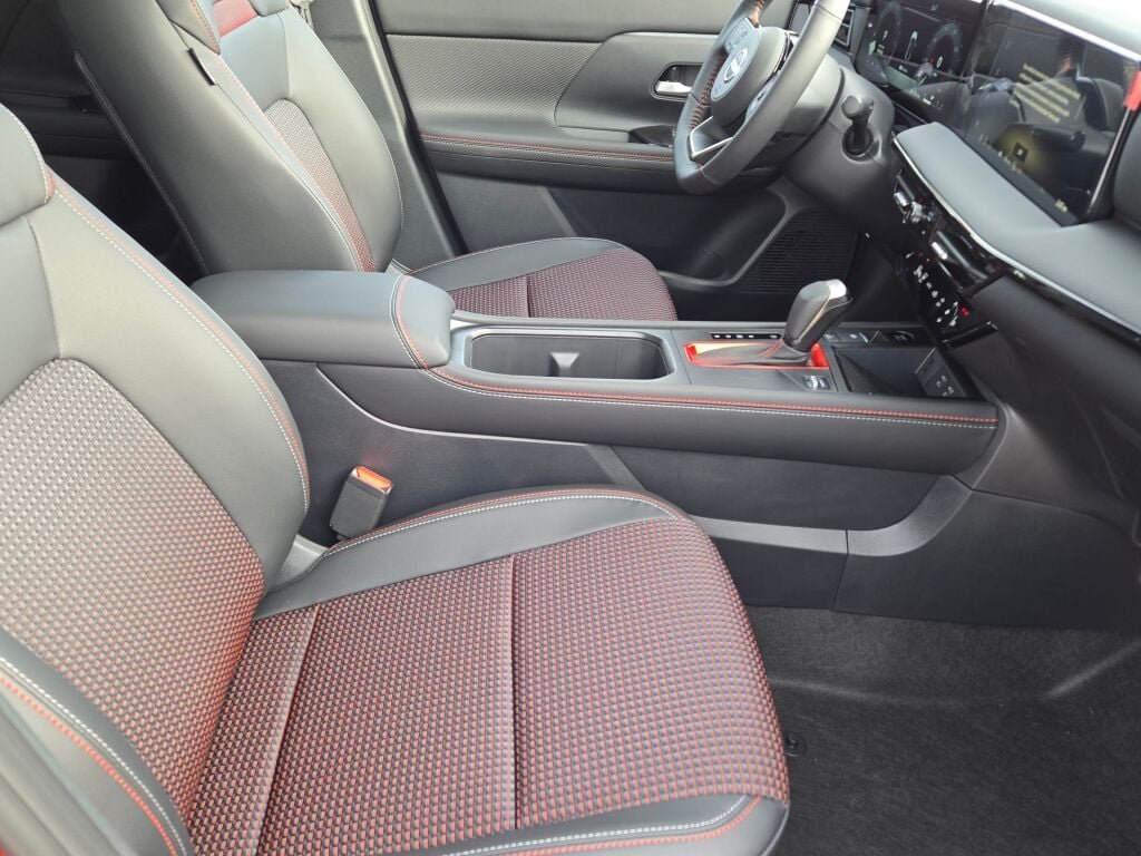 New 2026 Scarlet Ember Tintcoat Nissan SR image 6