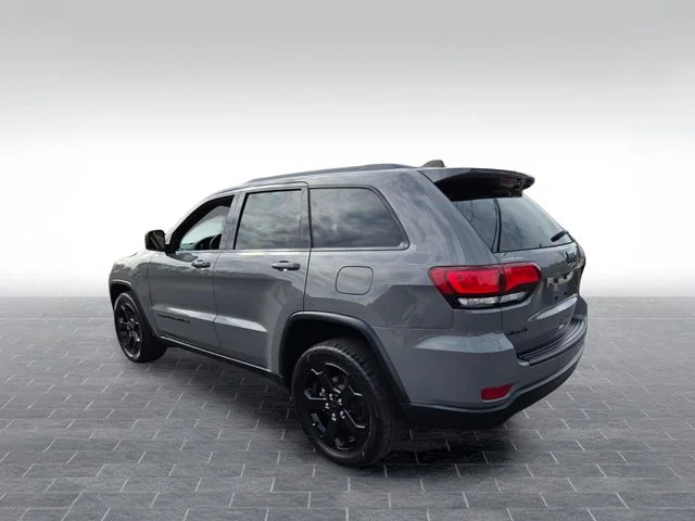 Used 2021 Gray Jeep Laredo image 7