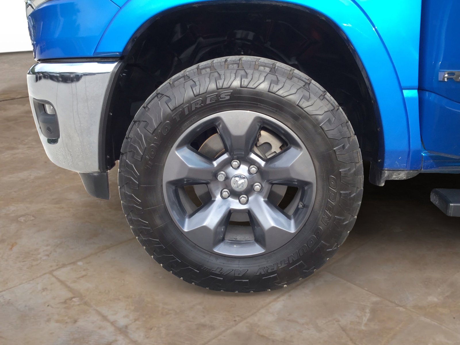 Certified Used 2025 Hydro Blue Pearlcoat Ram Lone Star image 27
