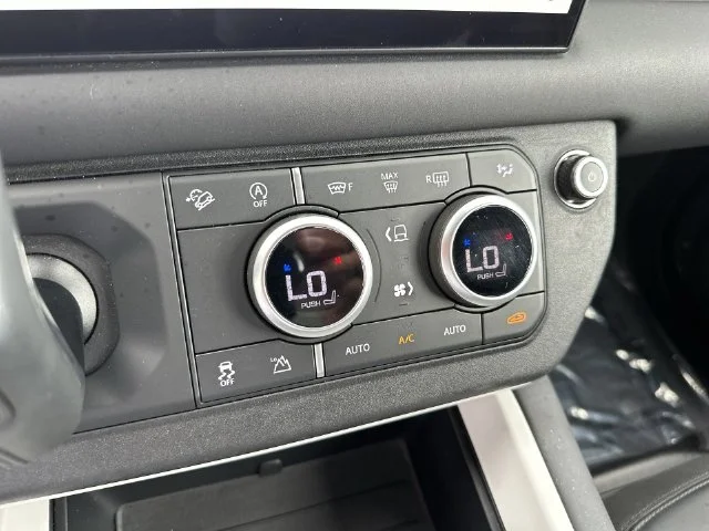 2025 Land Rover Defender S - Photo 19