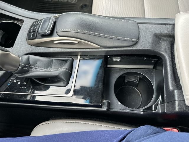 Used 2018 Silver Lexus 350 image 23