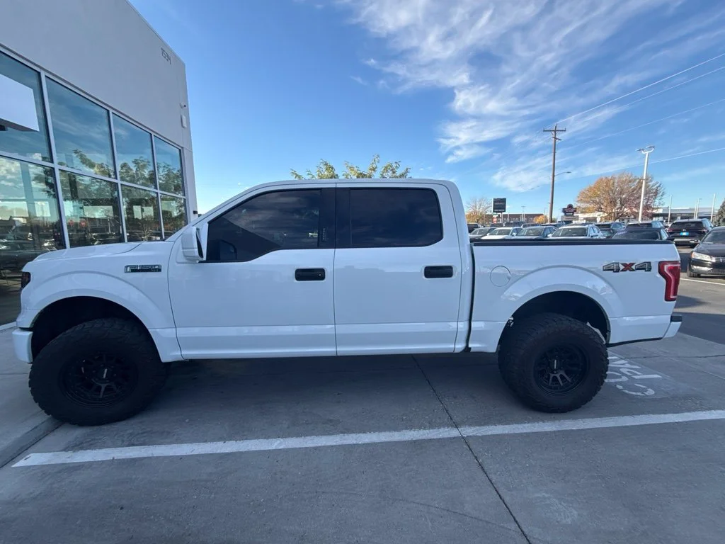 Used 2017 White Ford XLT image 7