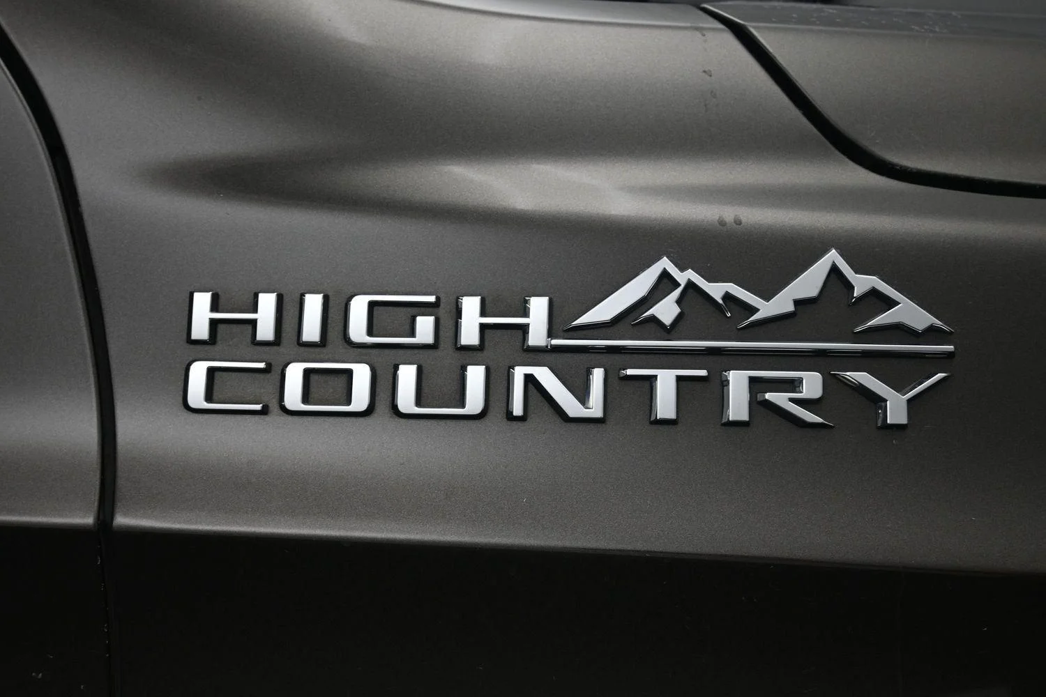 Used 2021 Graywood Metallic Chevrolet High Country image 6