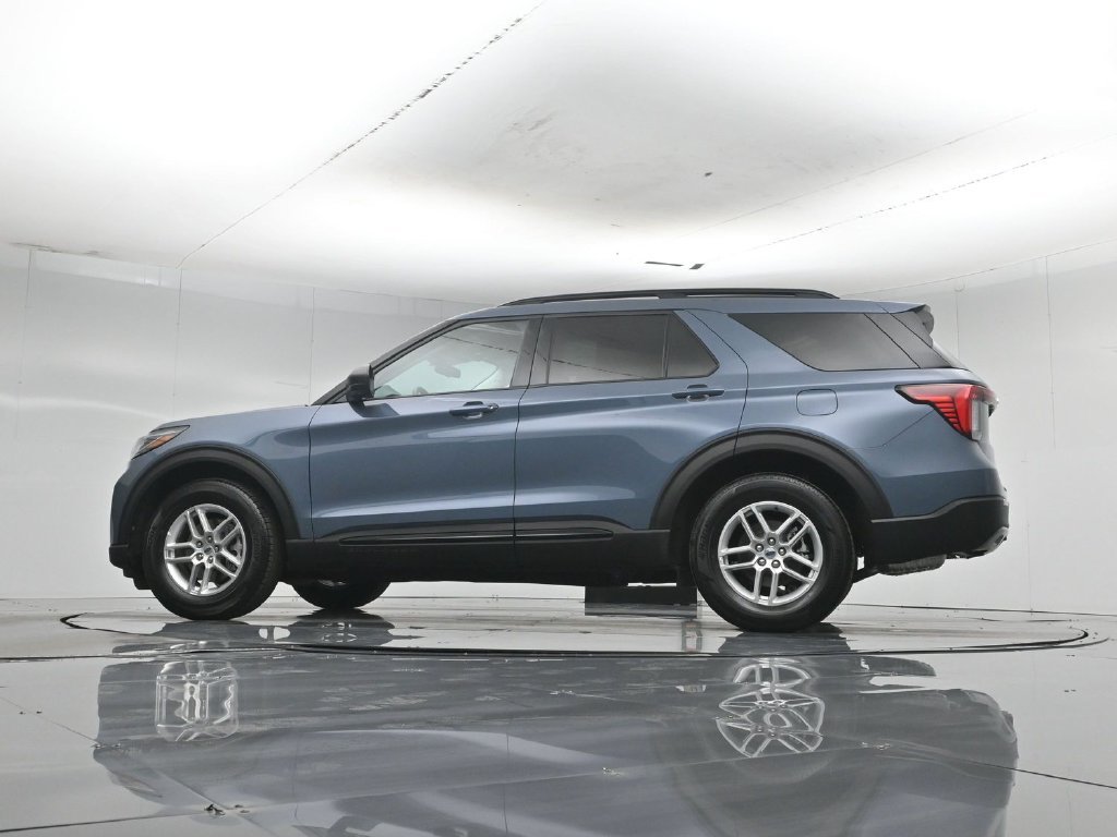 New 2026 Vapor Blue Metallic Ford Active image 48