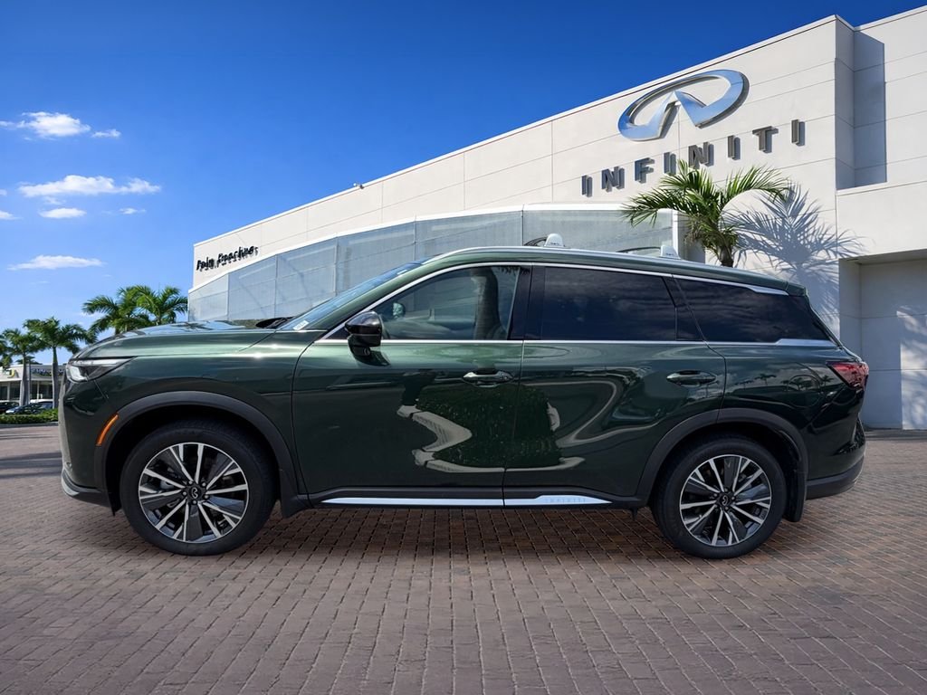 Used 2026 Green INFINITI LUXE image 4