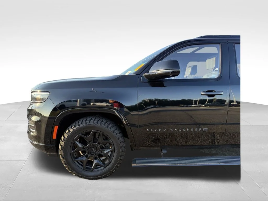 Used 2023 Black Jeep Series III image 23