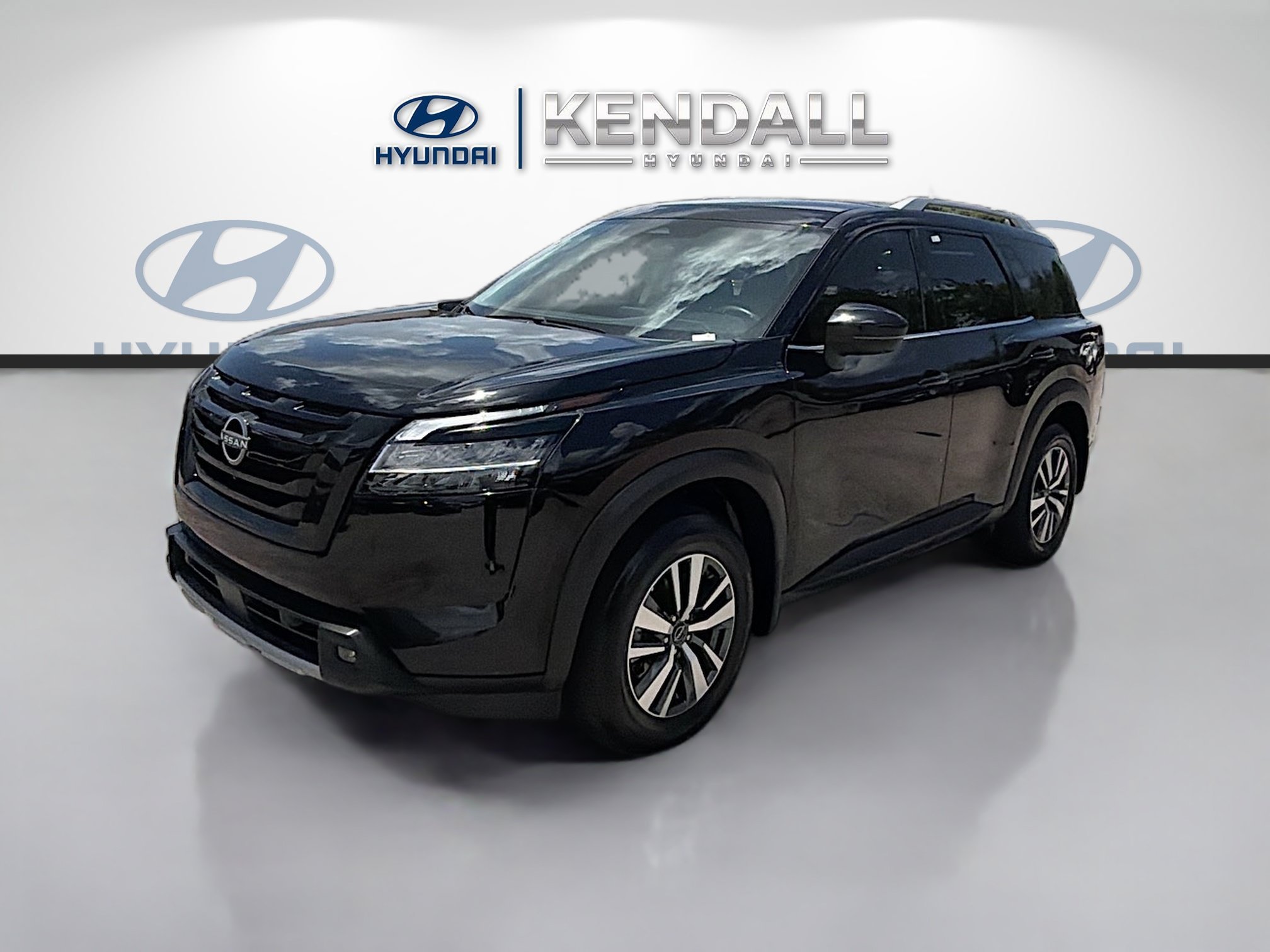 Used 2024 Super Black Nissan SL image 3