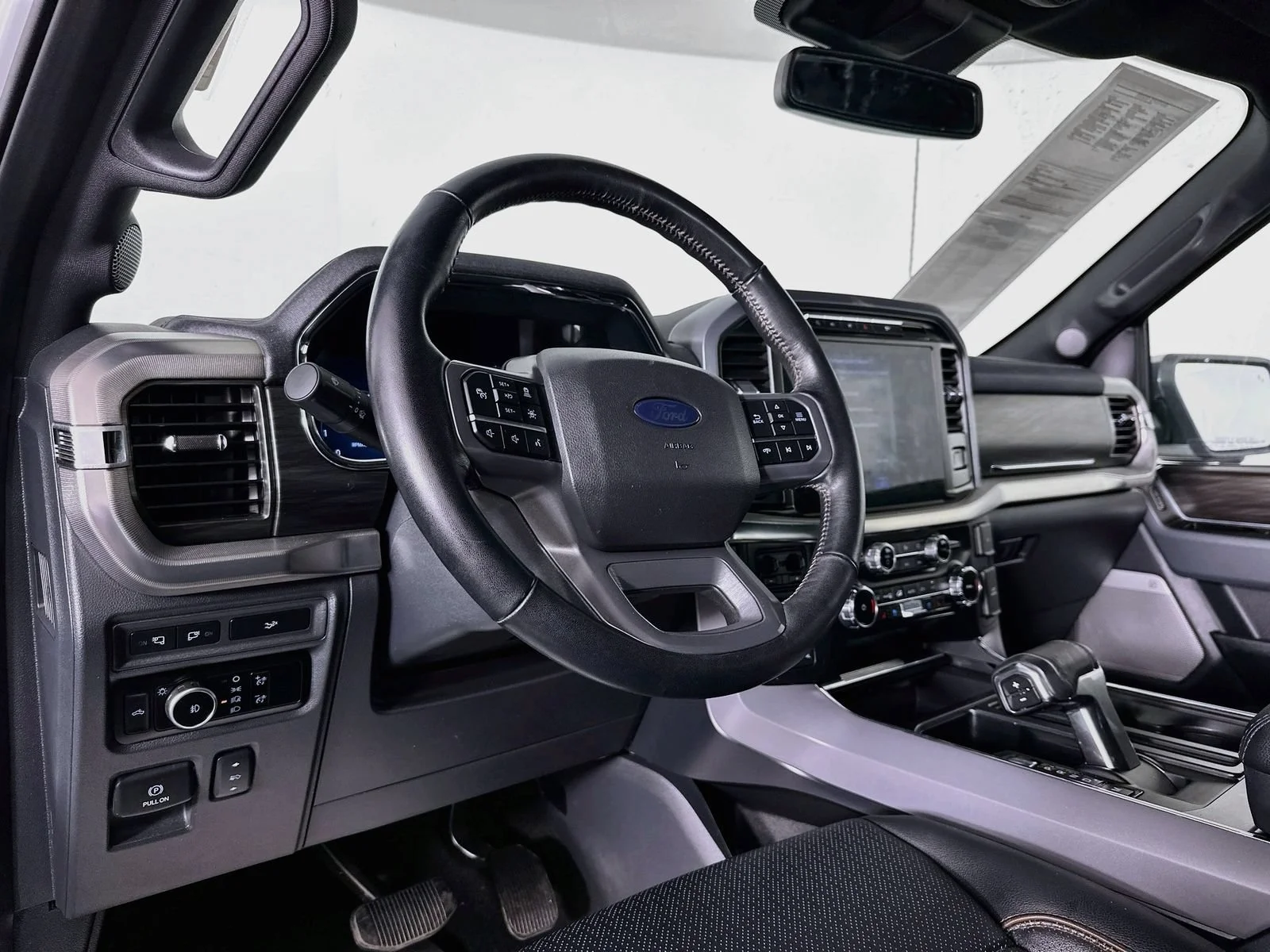 Used 2024 White Ford LARIAT image 10