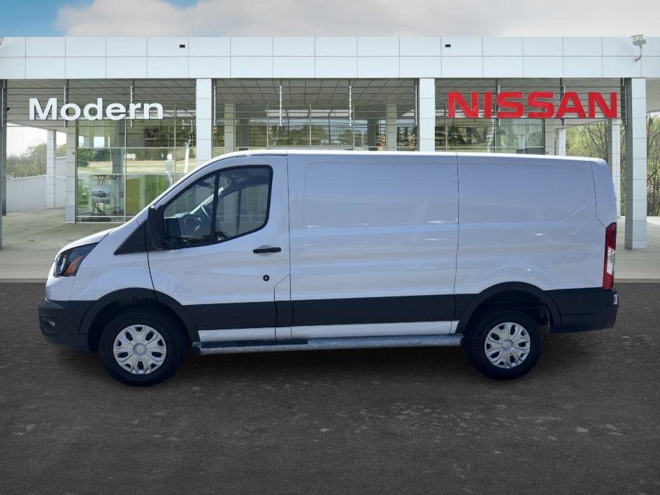 Used 2025 Oxford White Ford Base image 2