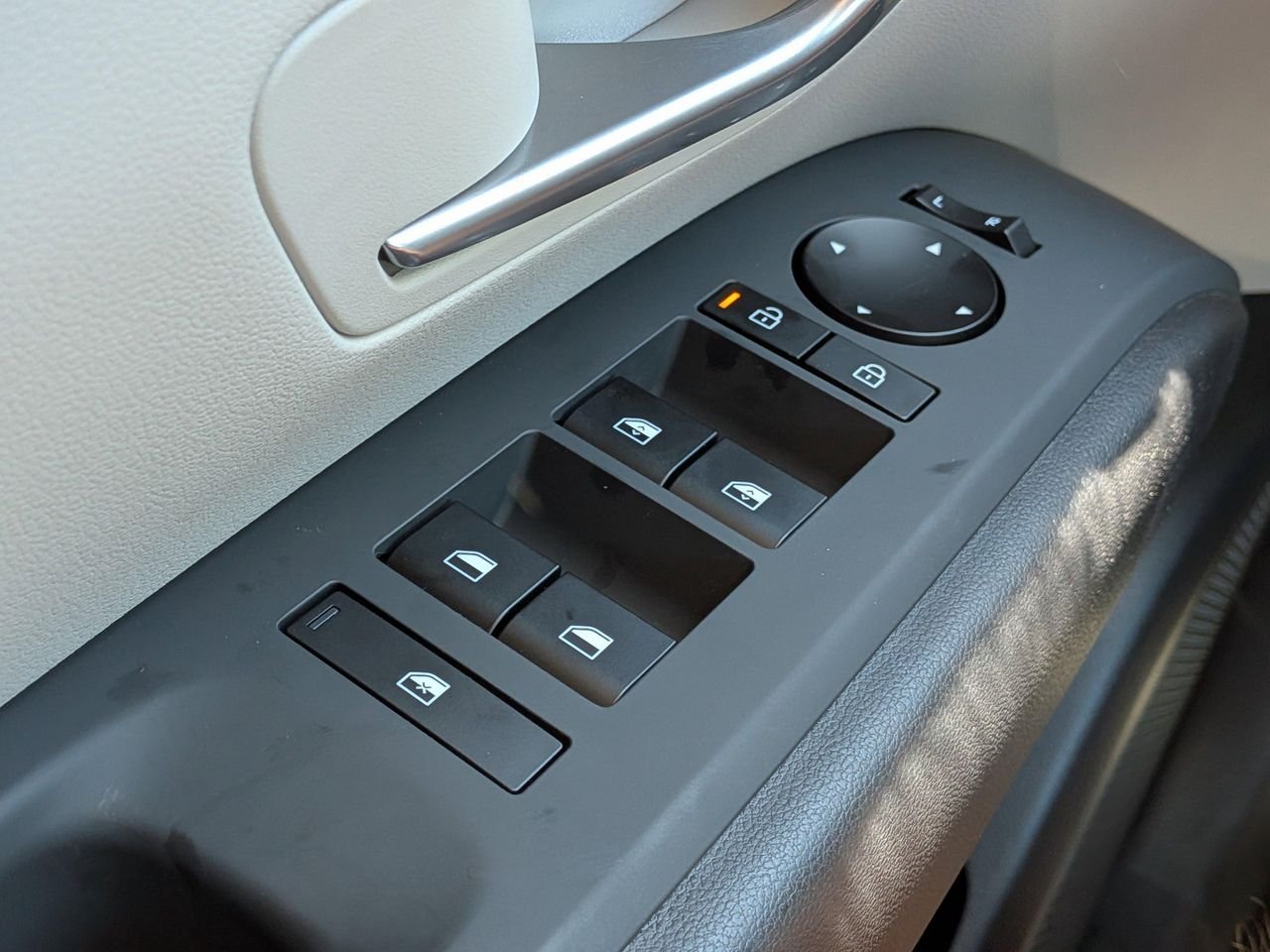 New 2026 Ecotronic Gray Hyundai SEL Premium FWD image 22