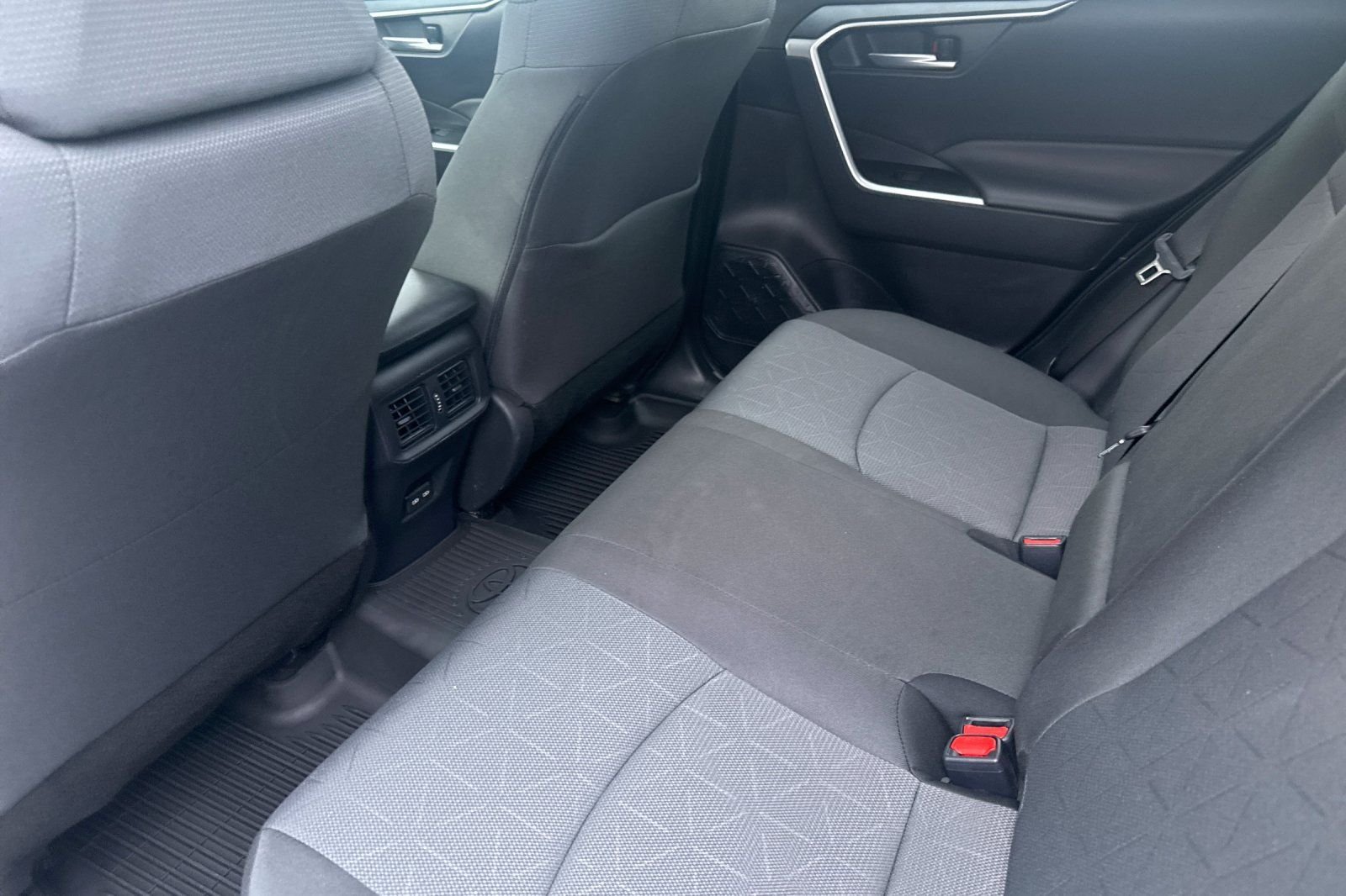 Used 2025 White Toyota XLE image 11