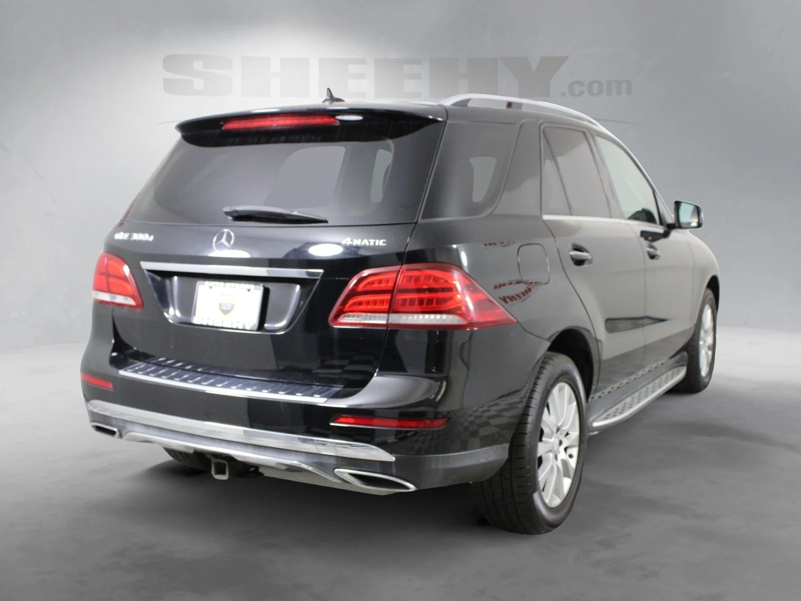 Used 2016 Black Mercedes-Benz GLE 300d image 14