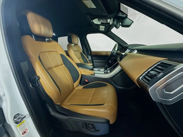 Used 2020 White Land Rover HSE Dynamic image 30