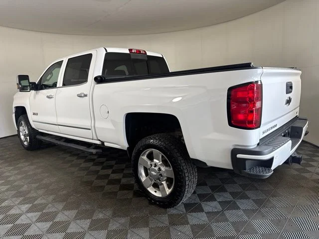 Used 2016 White Chevrolet LTZ image 6