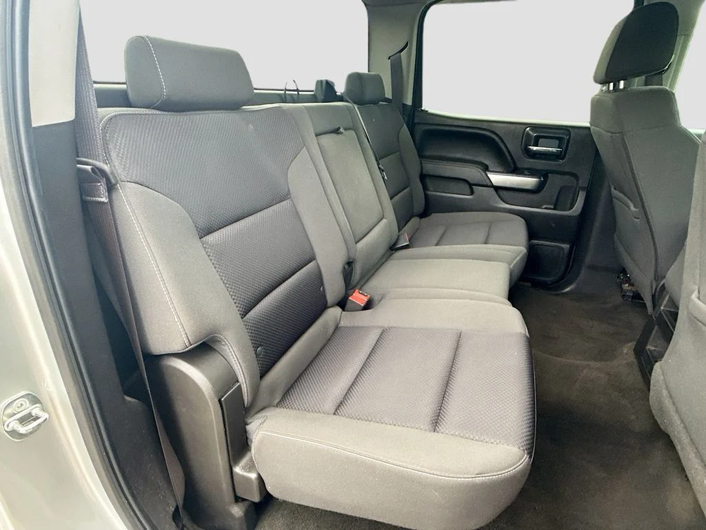 Used 2017 Silver Chevrolet LT image 26