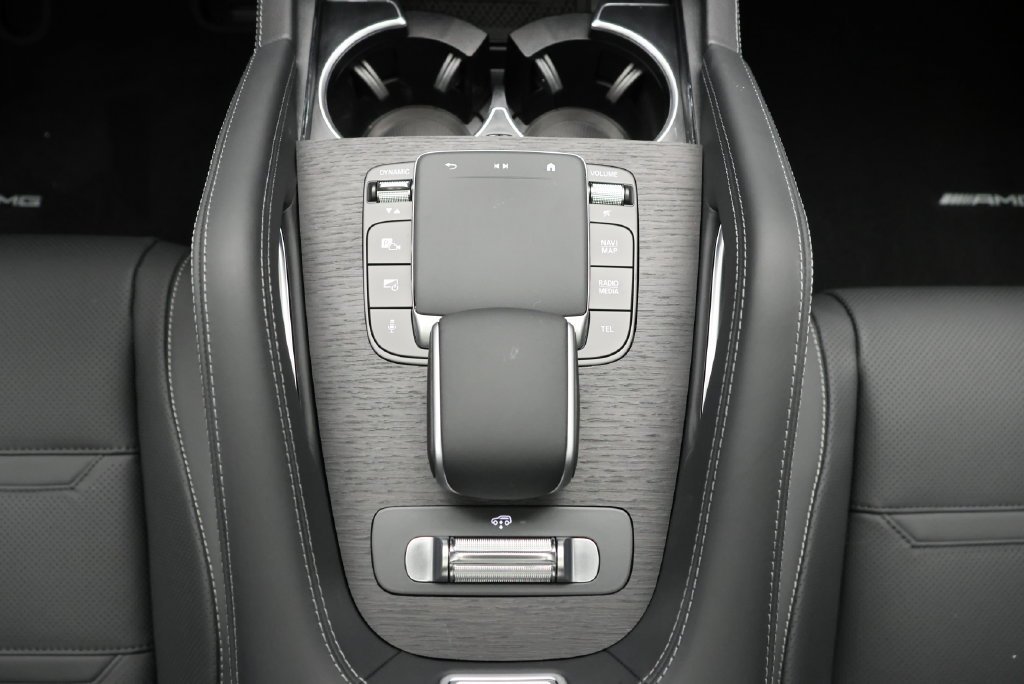 New 2027 MANUFAKTUR Moonlight White Metallic Mercedes-Benz  image 31