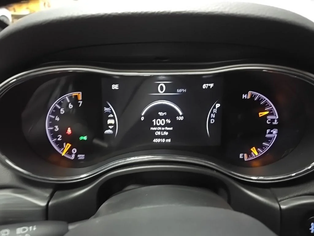 Used 2020 Gray Jeep Limited image 22