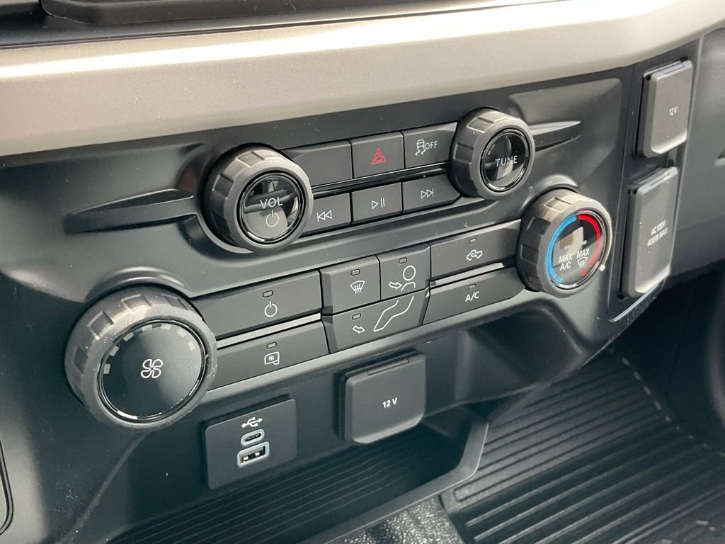 New 2026 Oxford White Ford F-350® XL image 19