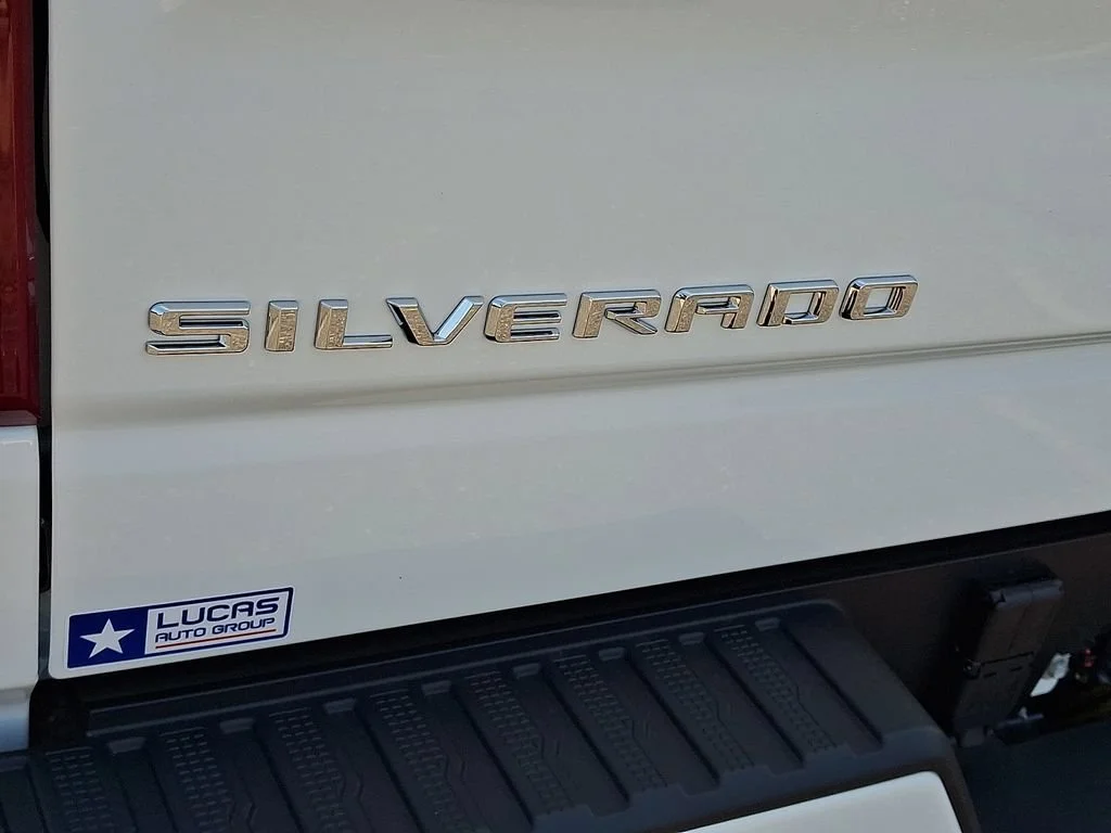 New 2026 Summit White Chevrolet RST image 21