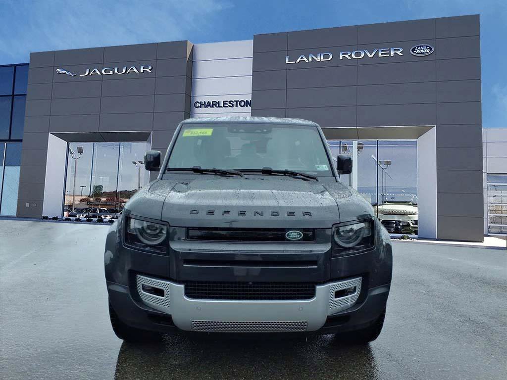 Certified Used 2023 Carpathian Grey Premium Metallic Land Rover SE image 8