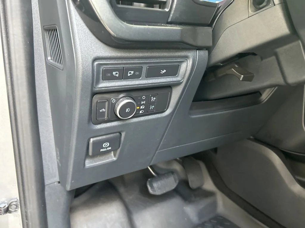 Used 2022 Silver Ford XLT image 44
