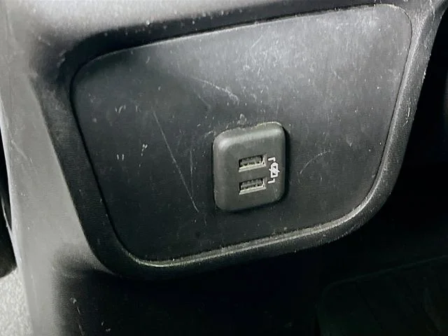 Used 2018 Black GMC SLE image 31
