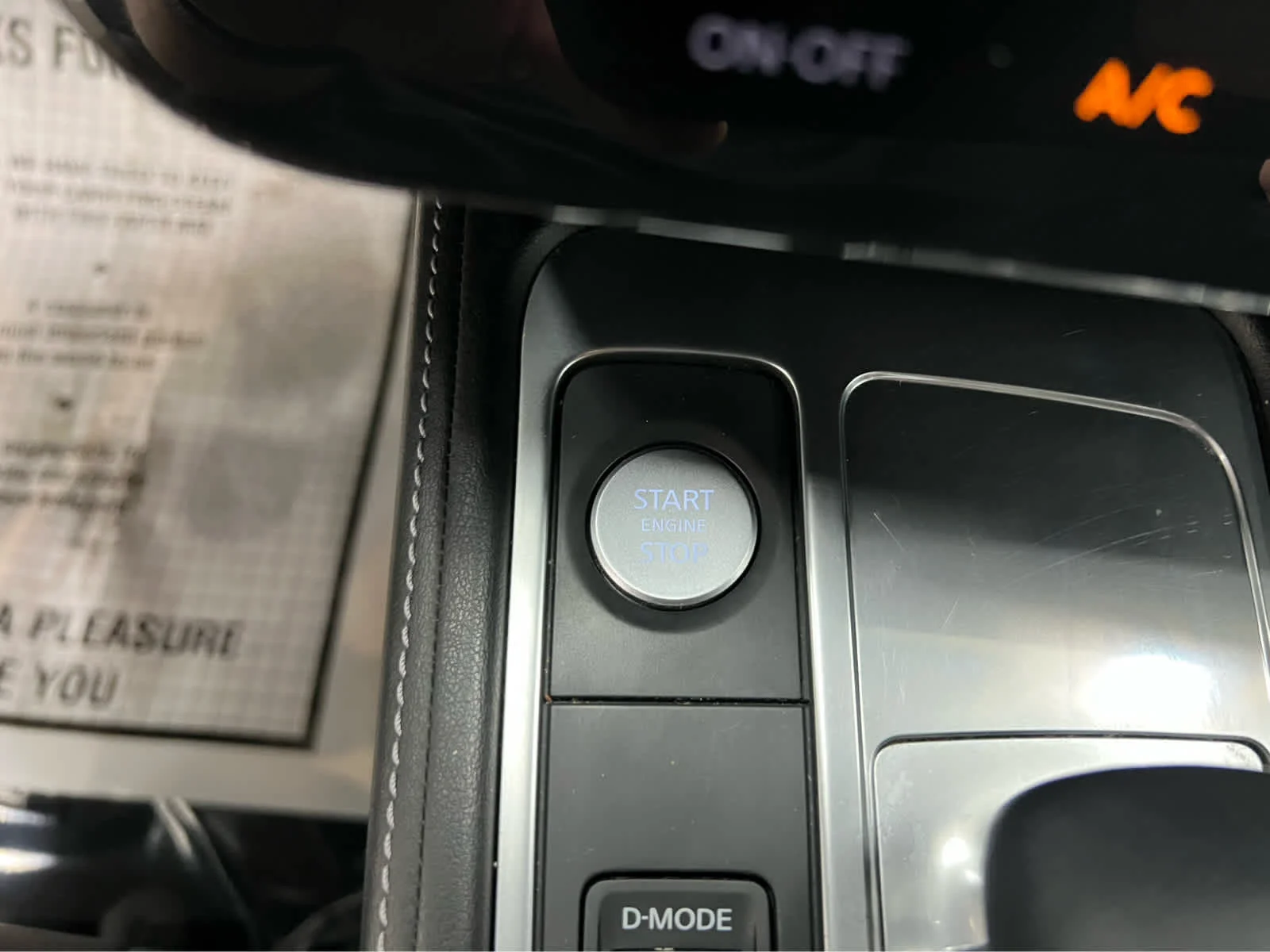 Used 2024 WH INFINITI LUXE image 26