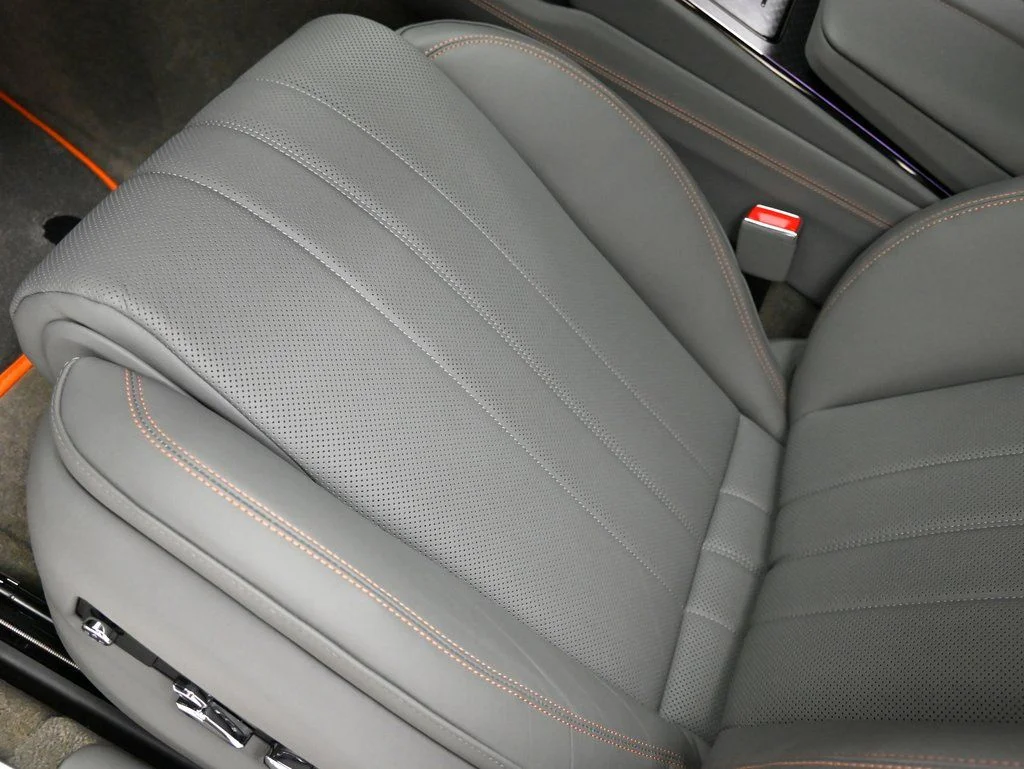 2025 Bentley Flying Spur - Photo 20