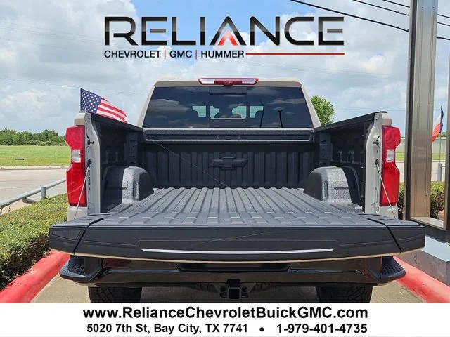 2026 Chevrolet Silverado 1500 ZR2 - Photo 7