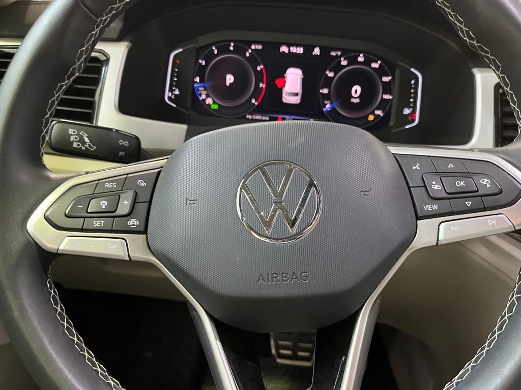 Used 2023 Blue Volkswagen 3.6L V6 SE w/Technology image 21