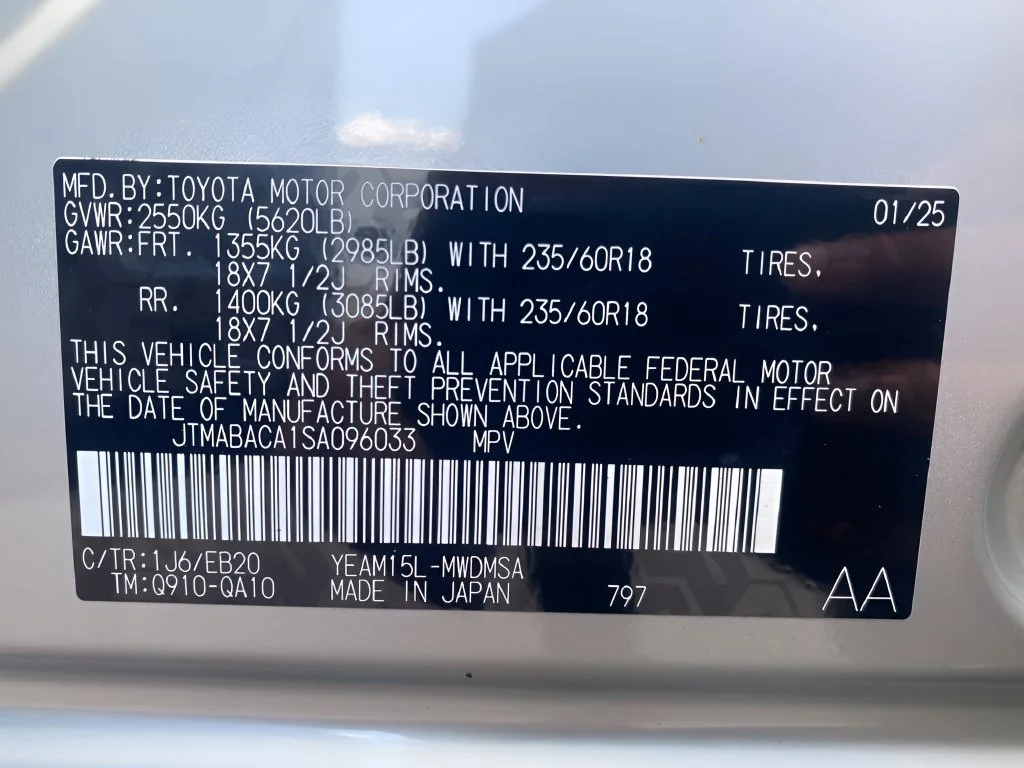 Used 2025 Silver Toyota XLE image 35