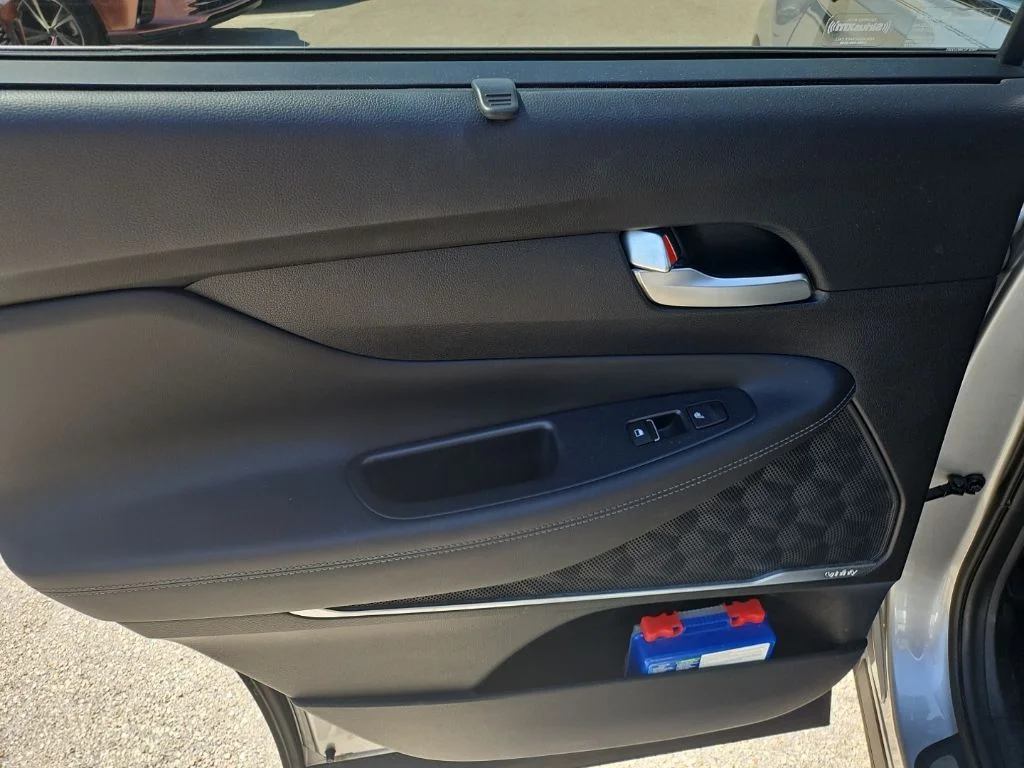 Used 2020 Silver Hyundai Limited image 18