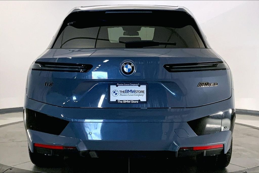 Used 2023 Storm Bay Metallic BMW M60 image 3