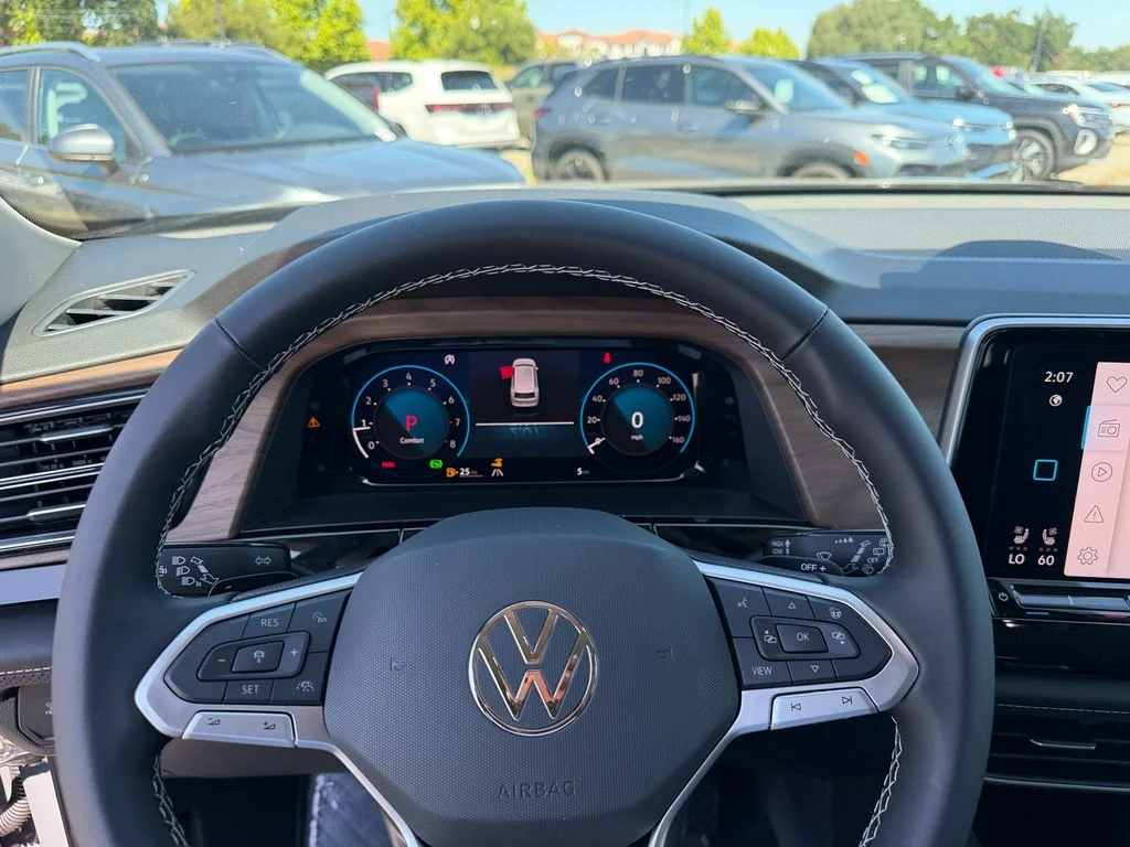 New 2026 Pure Gray Volkswagen 2.0T SE w/Technology image 15