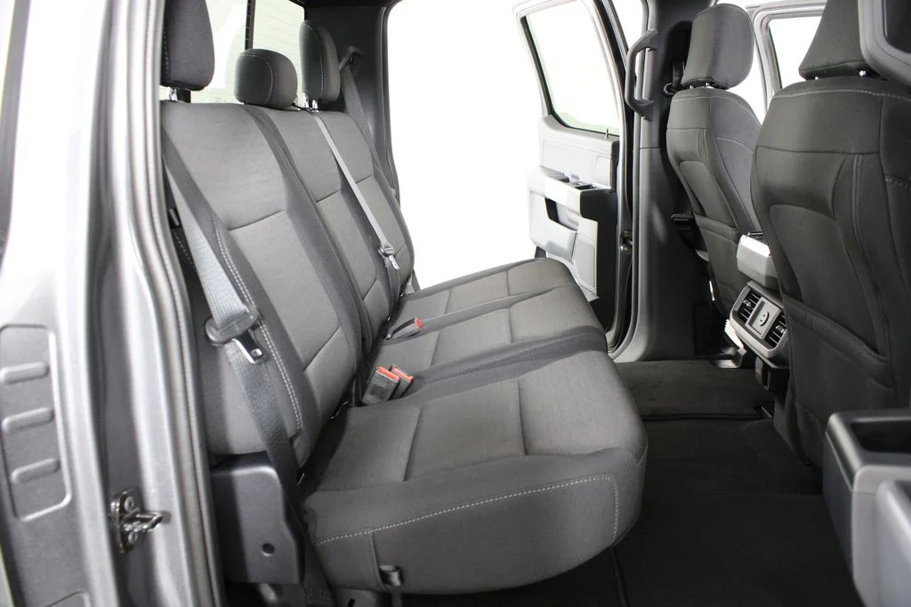 New 2026 Carbonized Gray Metallic Ford XLT image 12