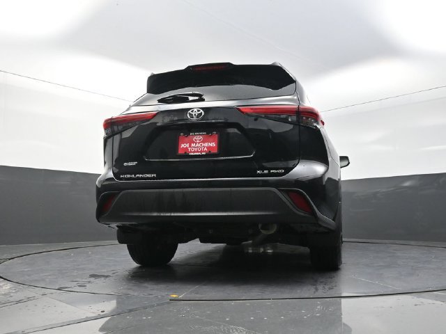 Used 2021 Black Toyota XLE image 37