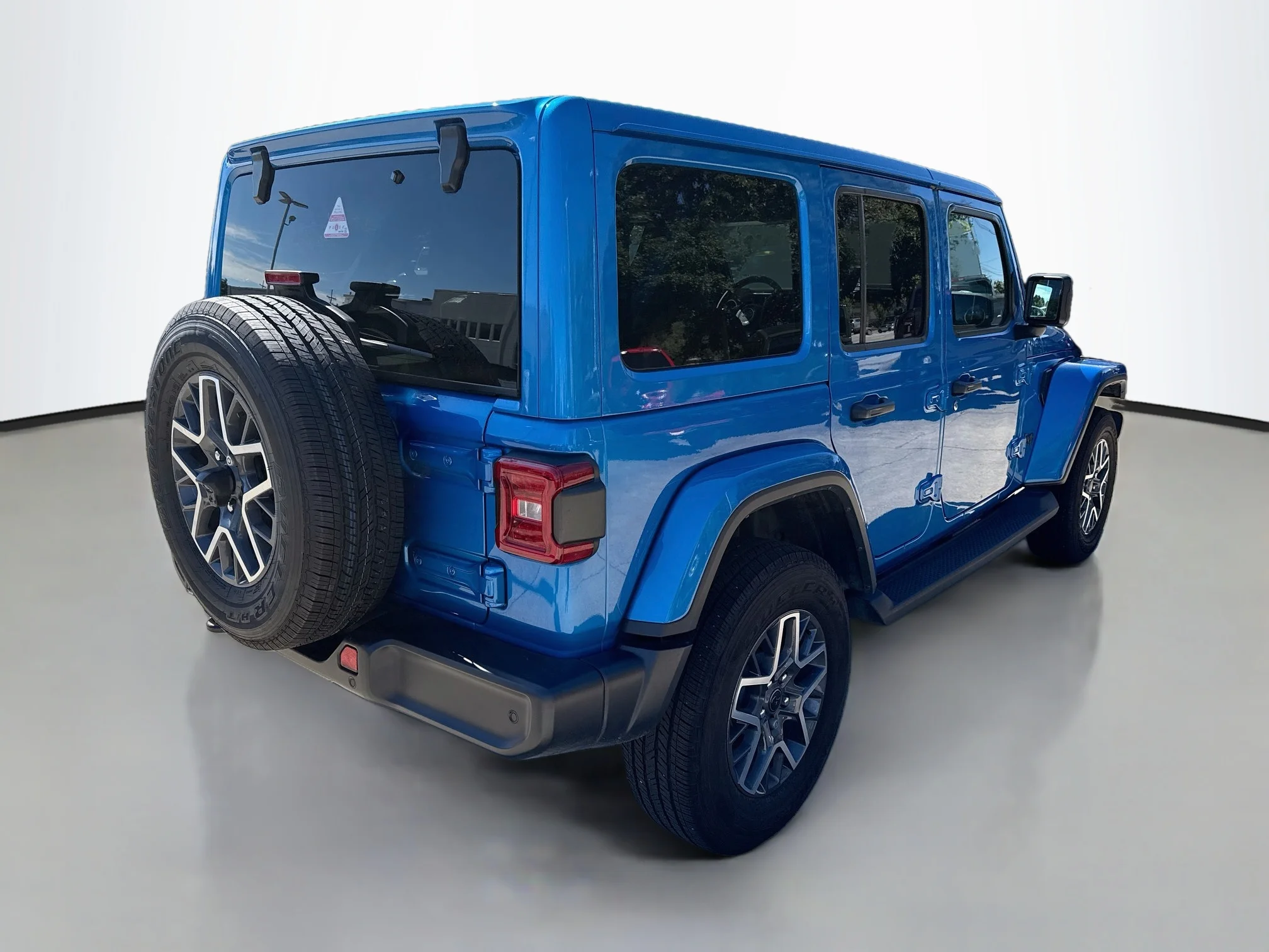 Certified Used 2025 Hydro Blue Pearlcoat Jeep Sahara image 8
