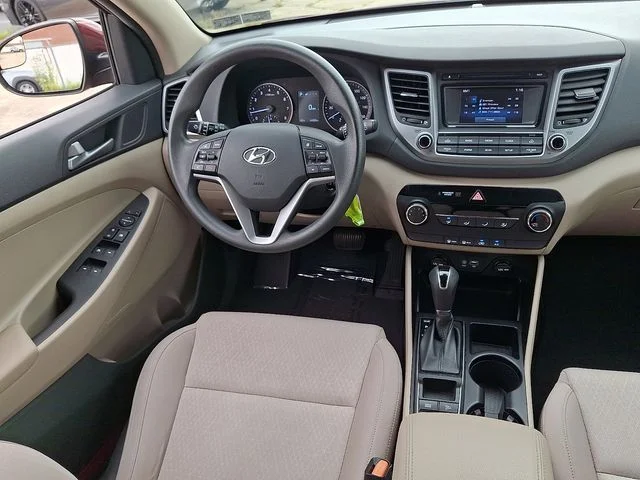 Used 2017 Red Hyundai SE image 14