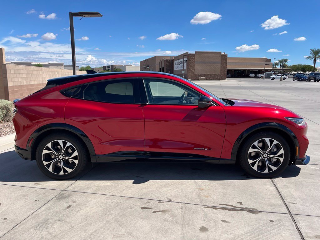 Used 2021 Red Ford Premium image 9