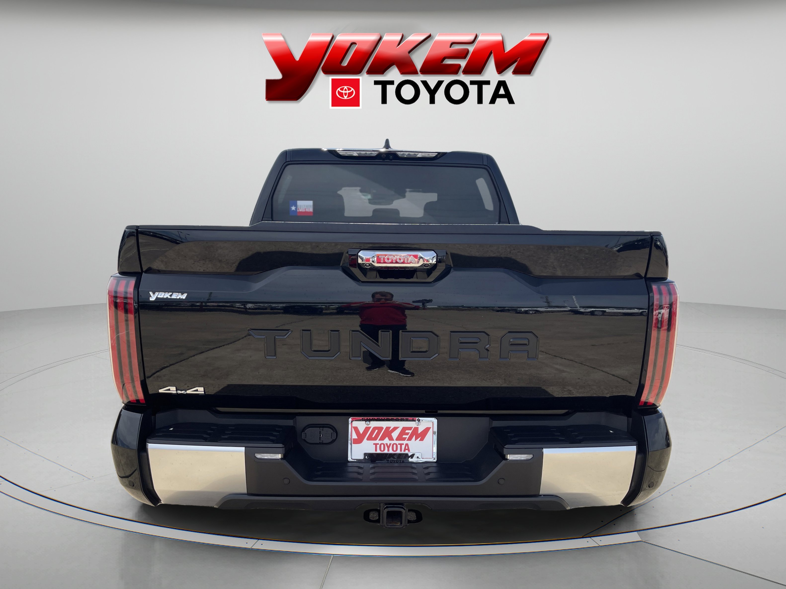 Used 2025 Midnight Black Metallic Toyota Limited image 4