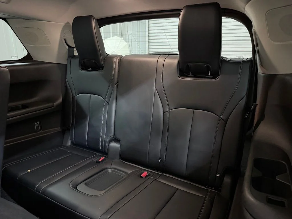 Certified Used 2023 Gray INFINITI LUXE image 34