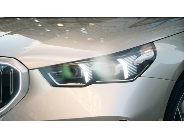 New 2027 Oxide Grey Metallic BMW  image 6