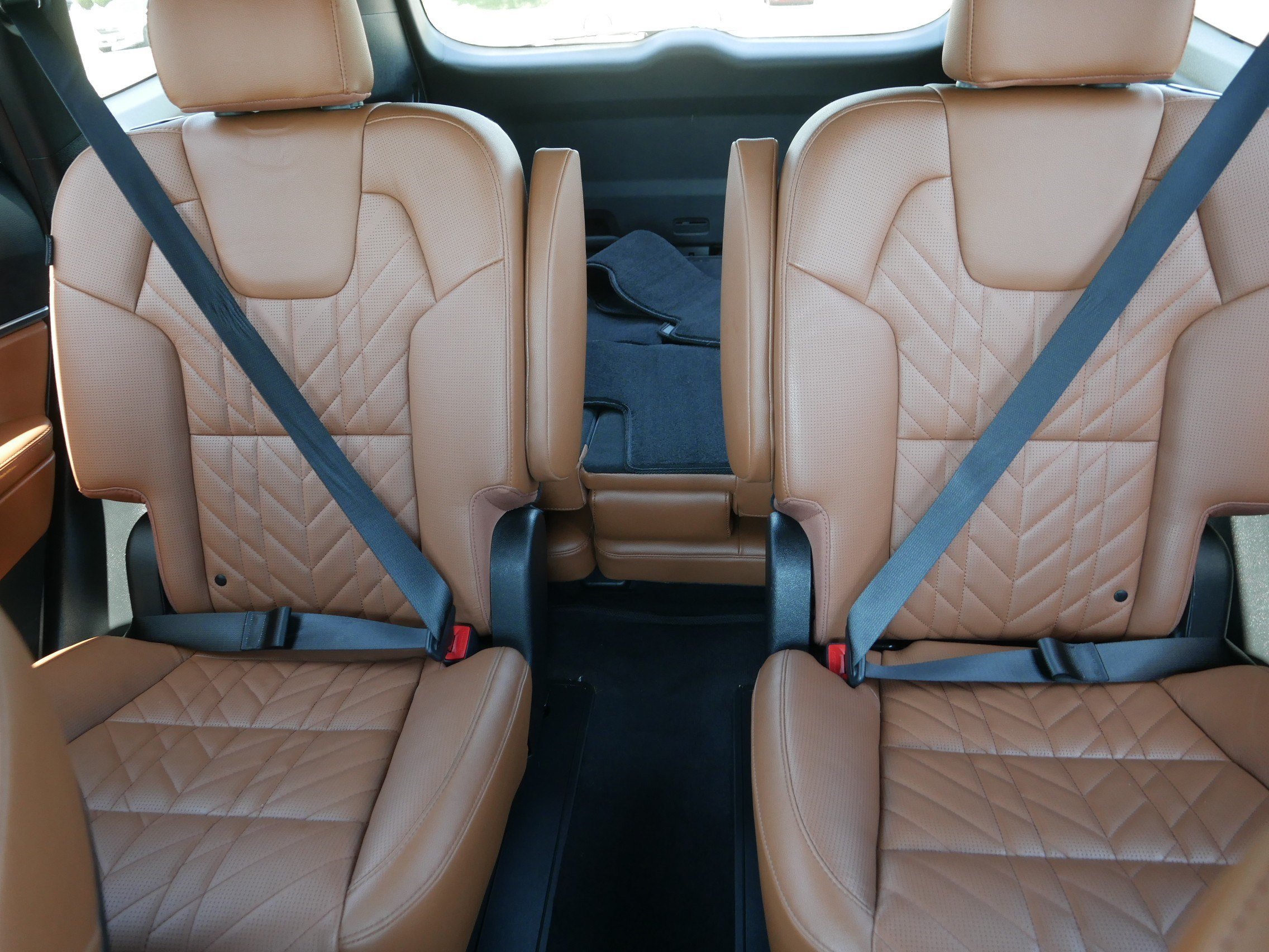 Certified Used 2025 Glacial White Pearl Kia EX X-Line image 13