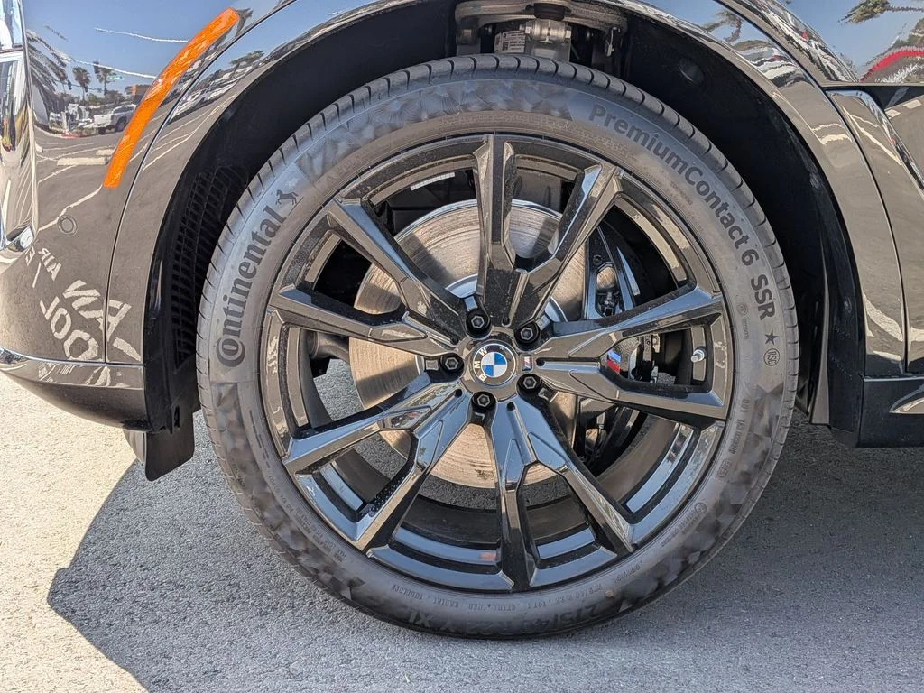New 2026 Black BMW xDrive40i image 32